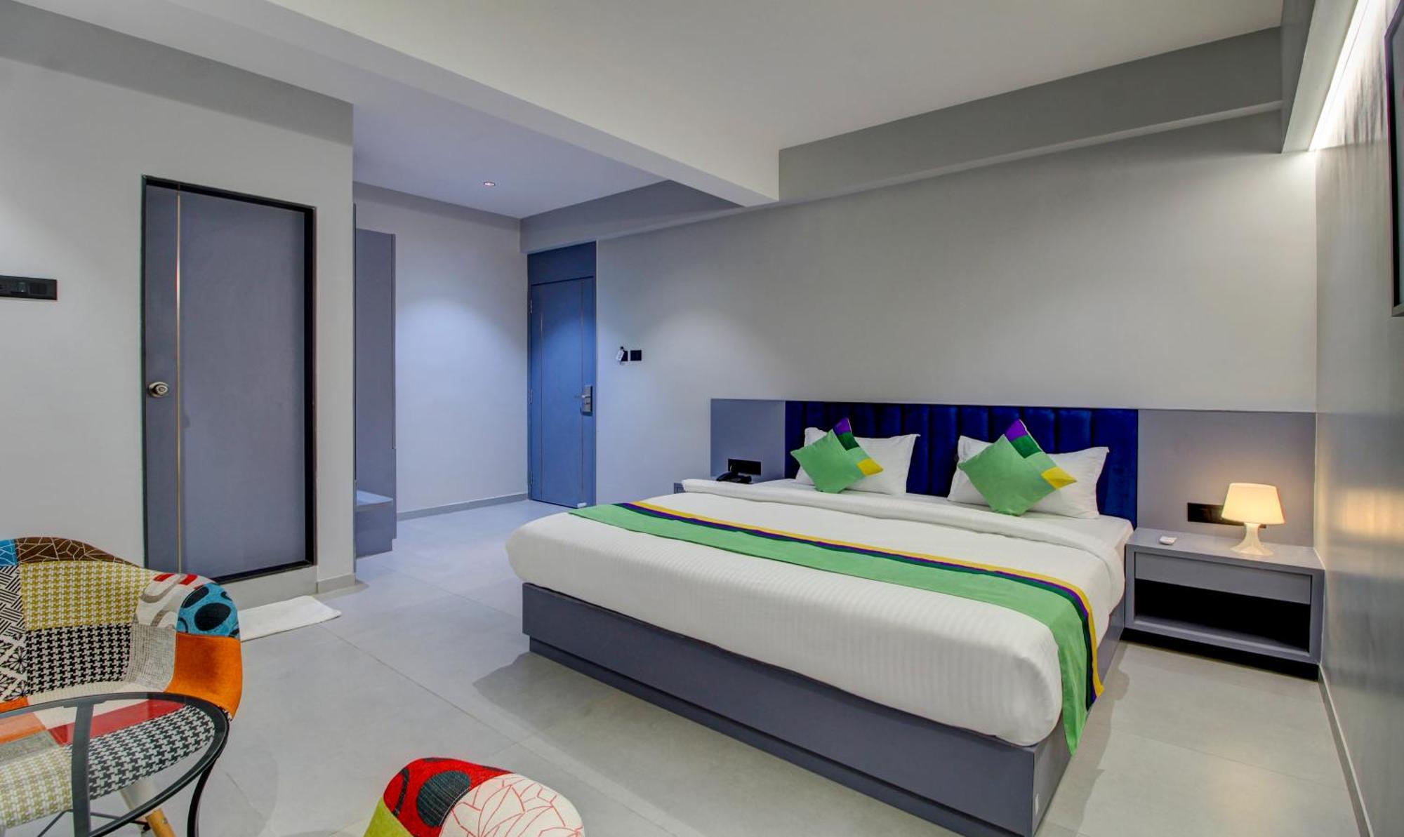 Comfort Inn Baner- Indian Nationals Only Poona Buitenkant foto